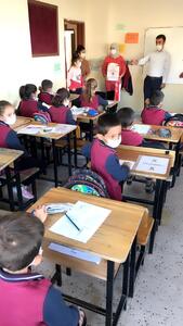 11 Ekim Dünya Kız Çocukları Günü İçin Köy Okulları Ziyaret Edildi